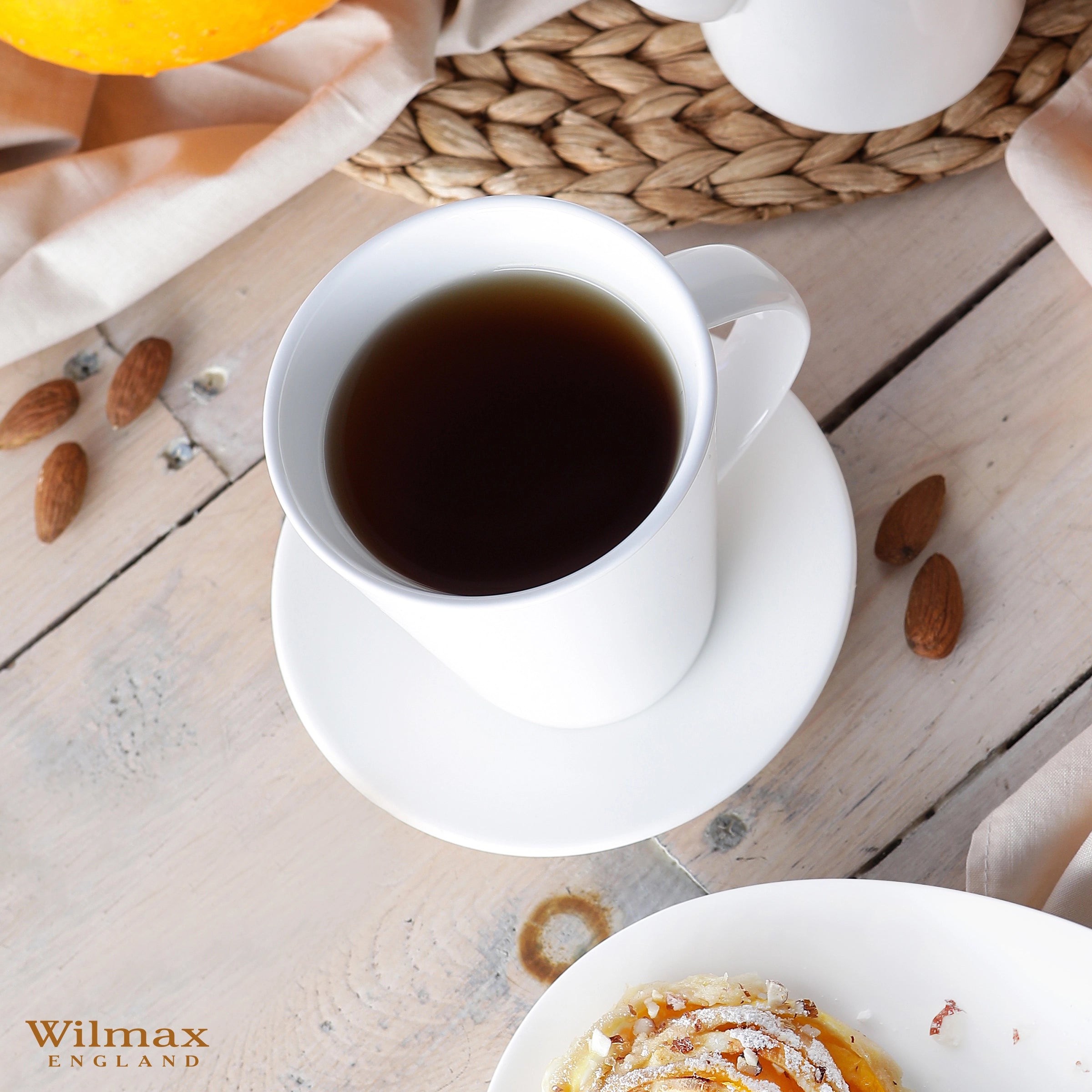 Wilmax Kaffeetassen mit Untertassen 110 ml 2er-Set Weiß aus Porzellan