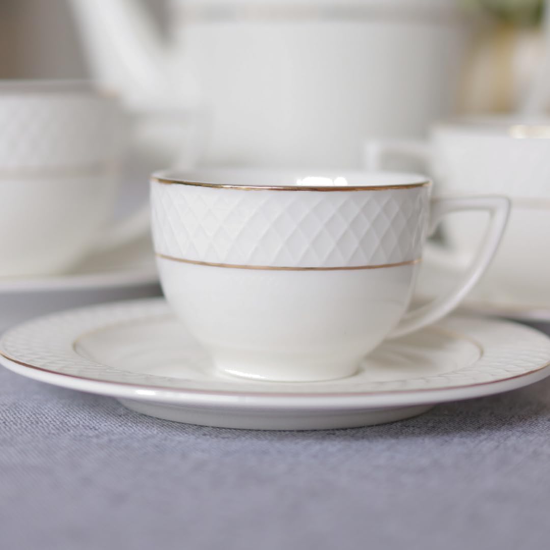 Wilmax Kaffeetasse mit Untertasse 90 ml 4er-Set Weiß mit goldfarbenem Dekor aus Porzellan