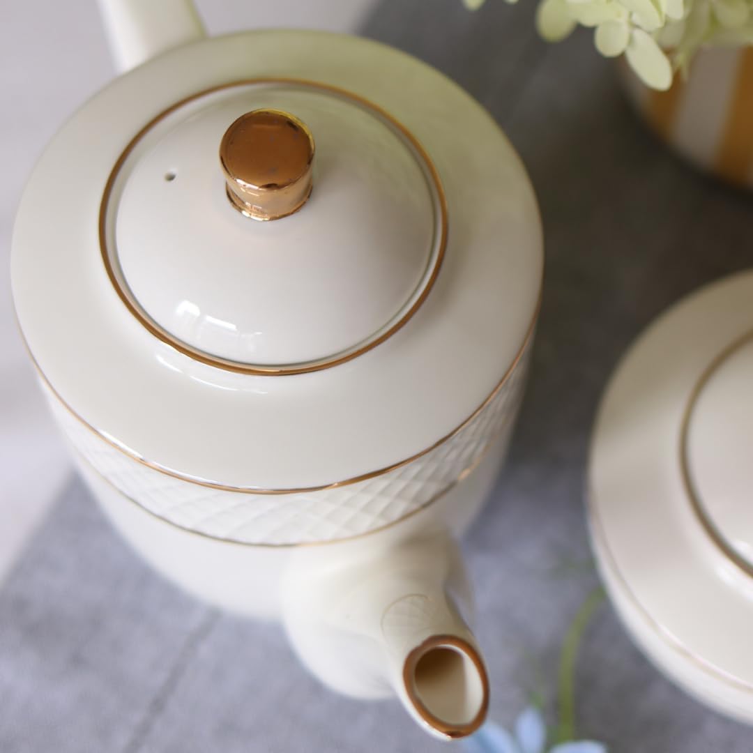 Wilmax Kaffee- und Teekanne mit integriertem Ausgusssieb 900 ml Weiß mit Golddekor aus Porzellan
