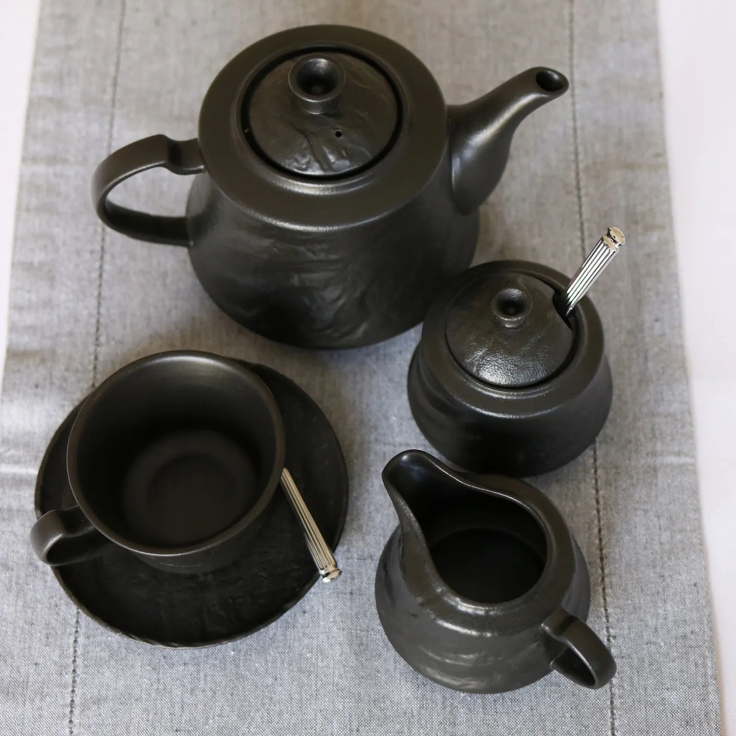 Wilmax Zucker- und Milchkännchen-Set 2-teilig Schwarz aus Porzellan