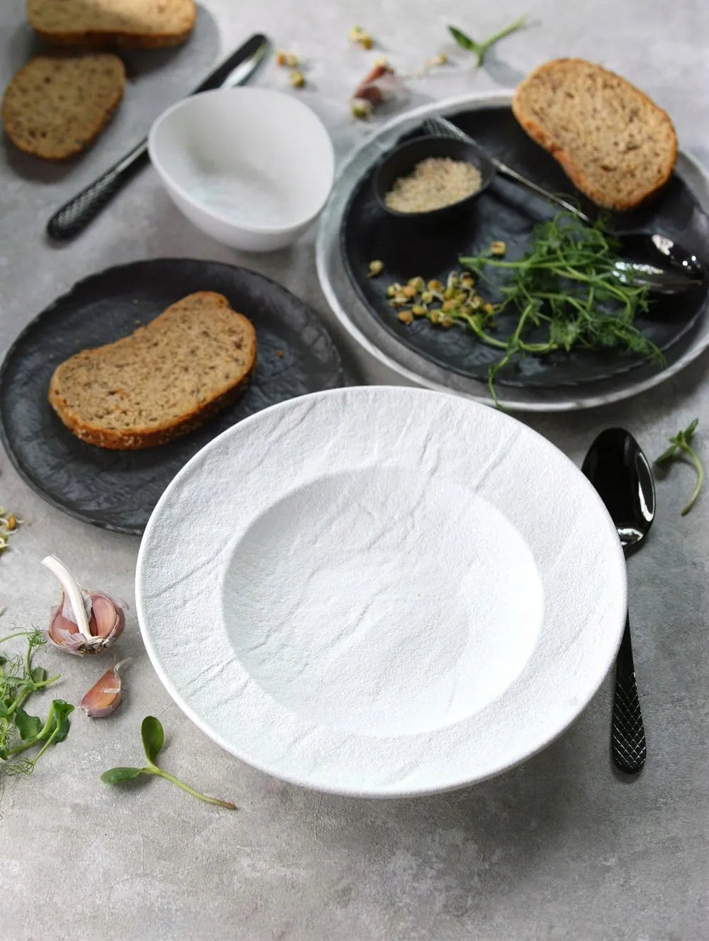 Wilmax Tiefer Teller 22,5 cm 1100 ml Weiß aus Porzellan