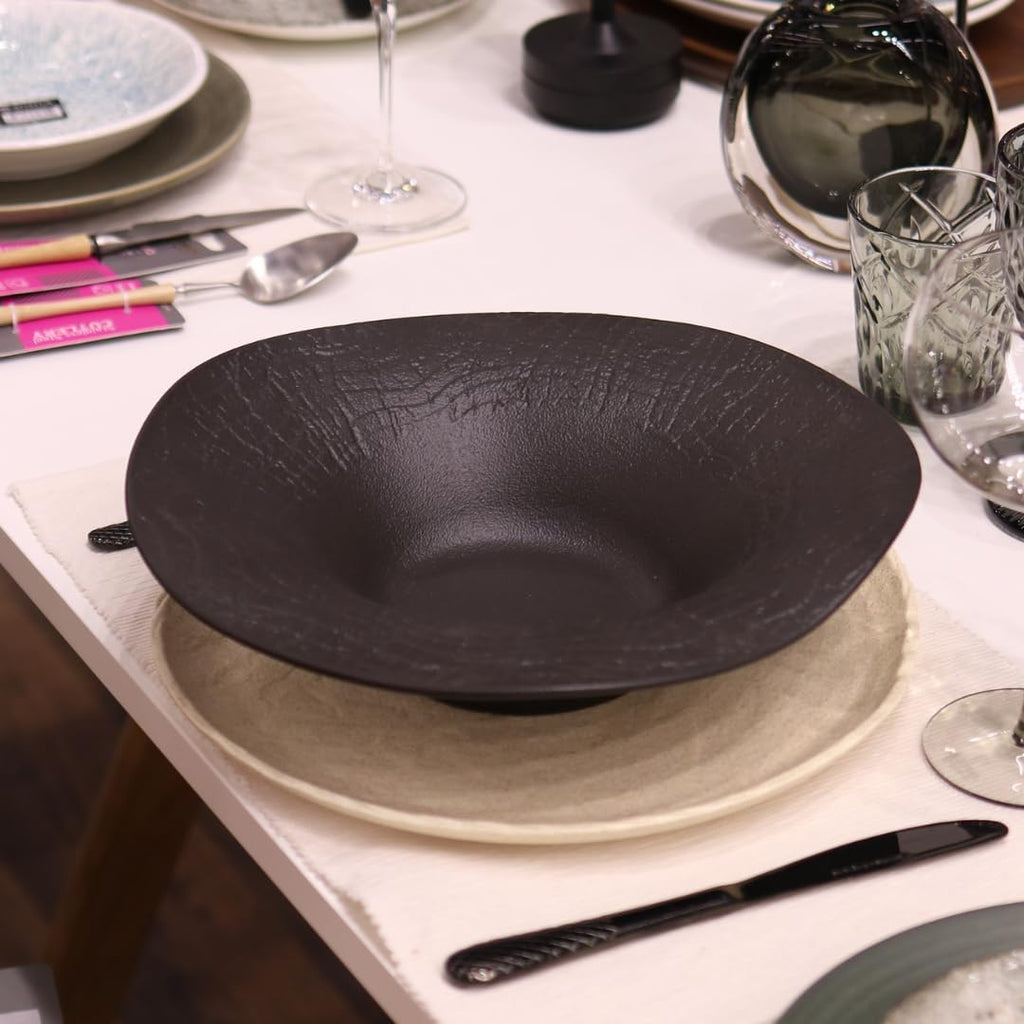 Wilmax Gewellte Servierplatte 30 cm 700 ml Schwarz aus Porzellan