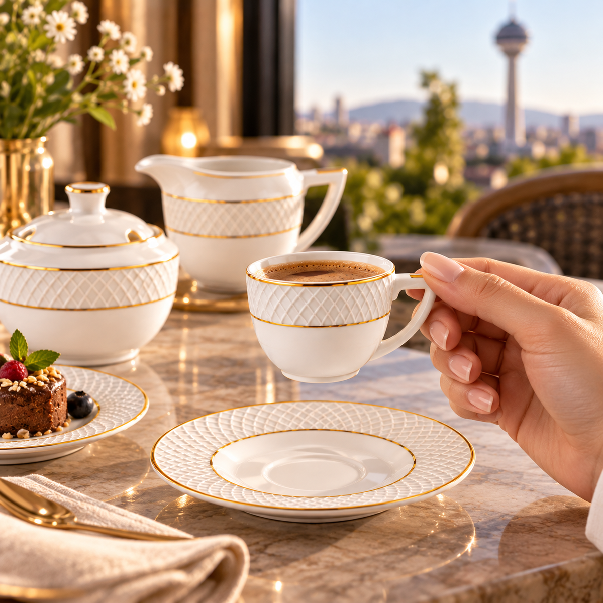 Wilmax Kaffeetasse mit Untertasse 90 ml Weiß mit Golddekor aus Porzellan