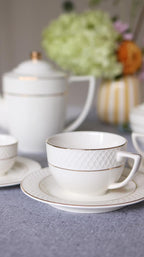 Wilmax Teetasse mit Untertasse 240 ml Weiß Goldrand Porzellan 4er Set WL-880102404/AB4