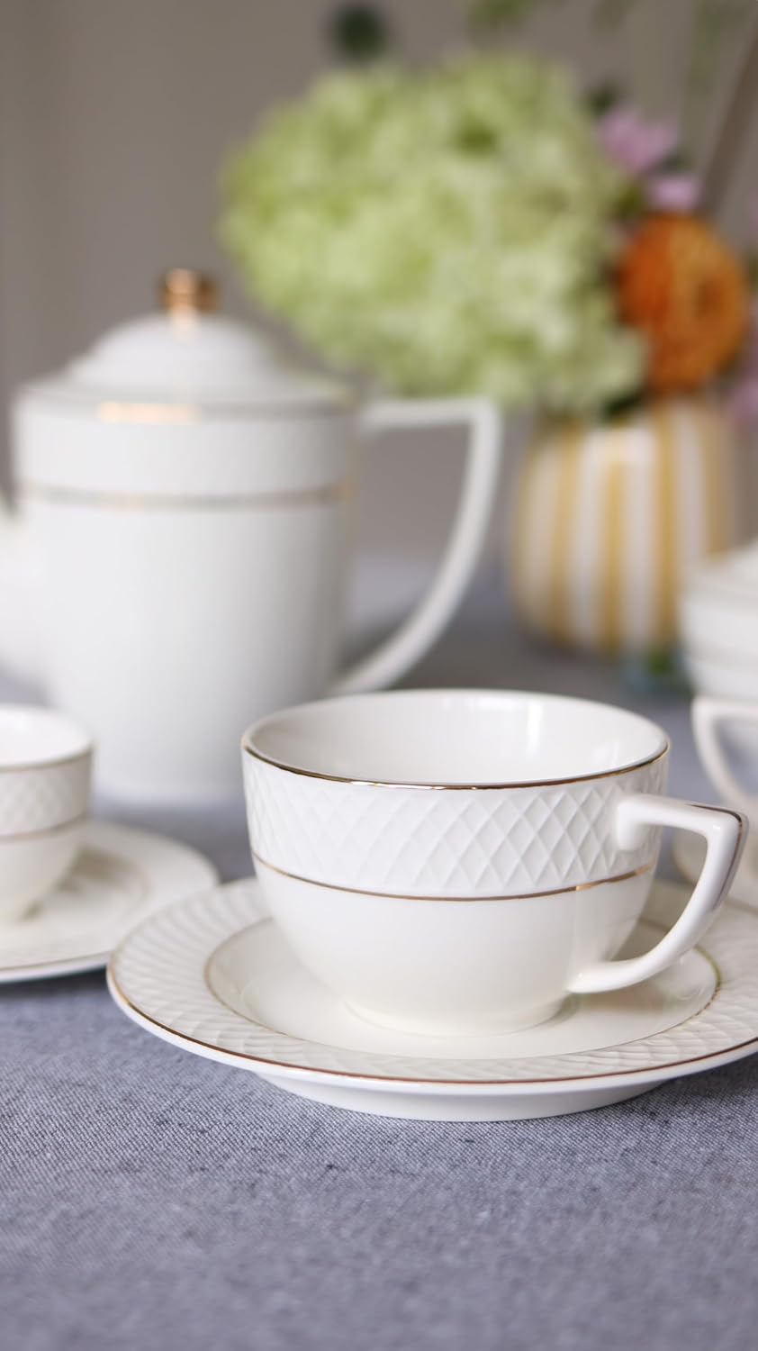Wilmax Teetasse mit Untertasse 240 ml Weiß Goldrand Porzellan 4er Set WL-880102404/AB4