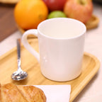 Wilmax Servierset 4-teilig mit Bambustellern 17,5 cm und Porzellanbechern 350 ml