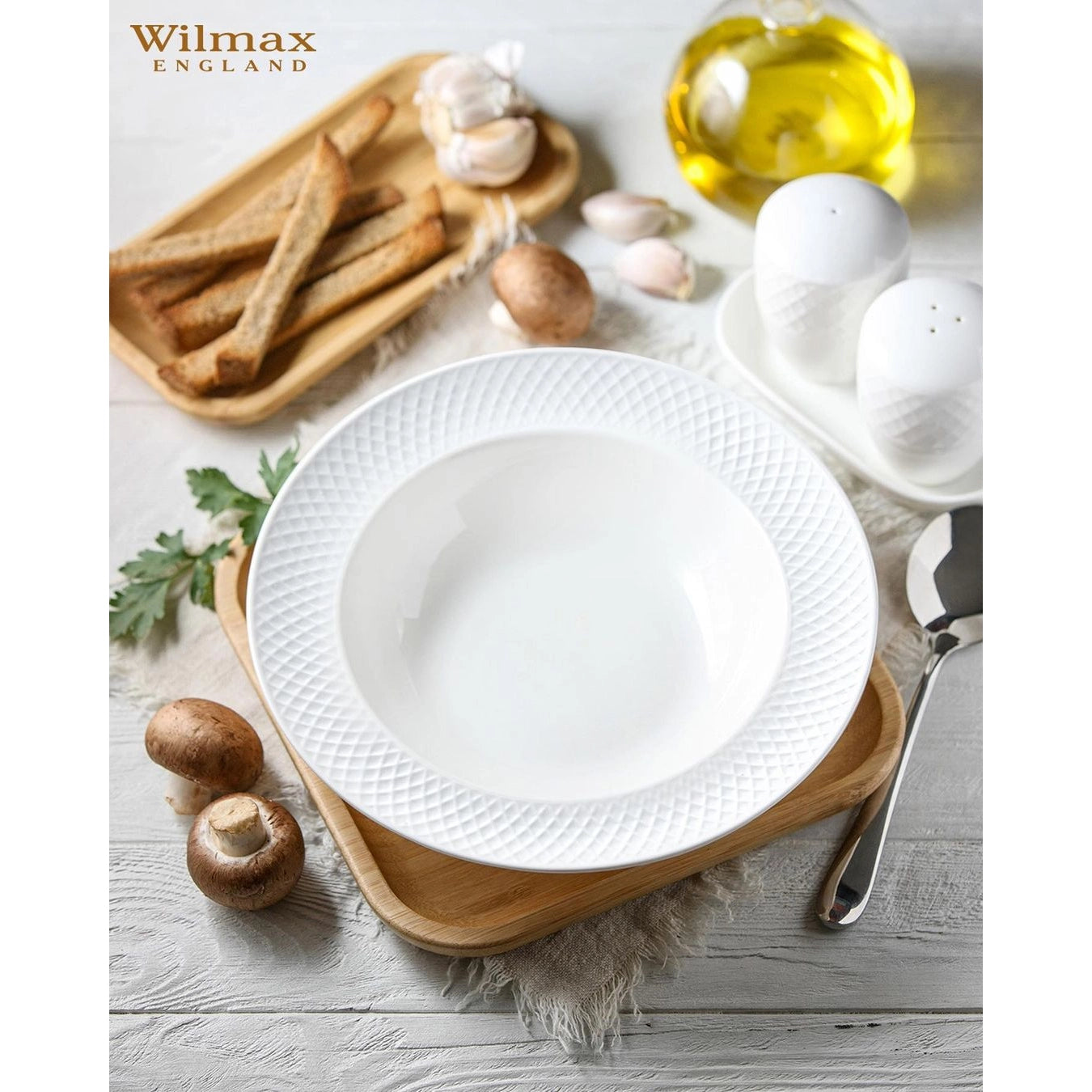 Wilmax England Tiefer Porzellan-Teller 22.5 cm – WL-880101303/A