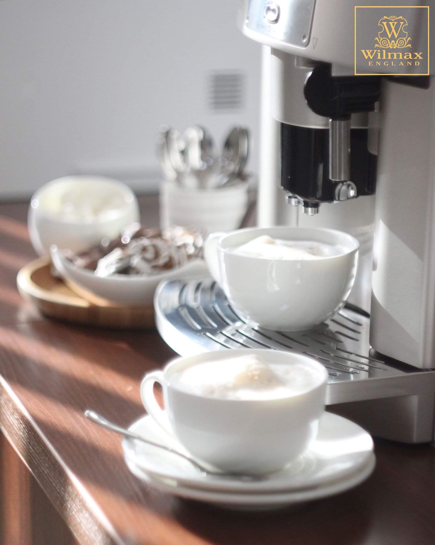 Wilmax Tasse mit Untertasse 250 ml Weiß aus Porzellan