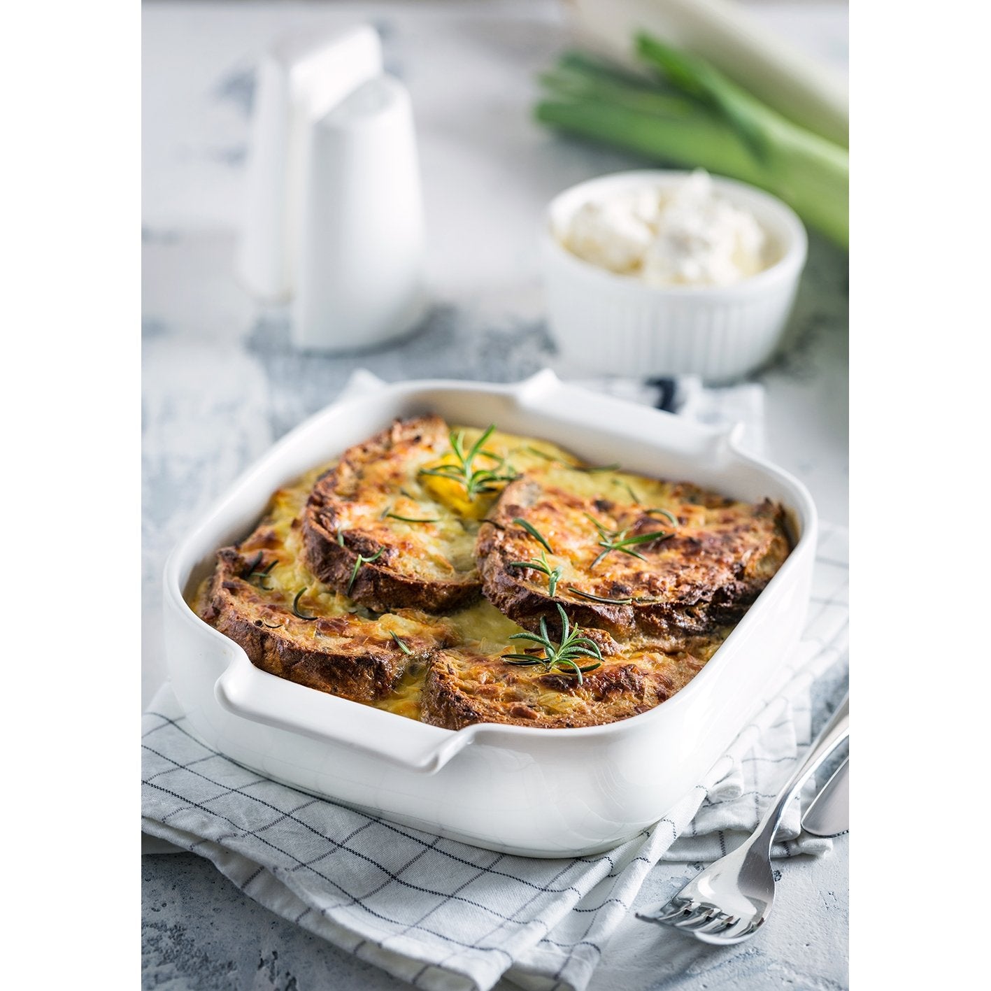 Wilmax Porzellan-Auflaufform mit Griffen, 780 ml – WL-997024/1C