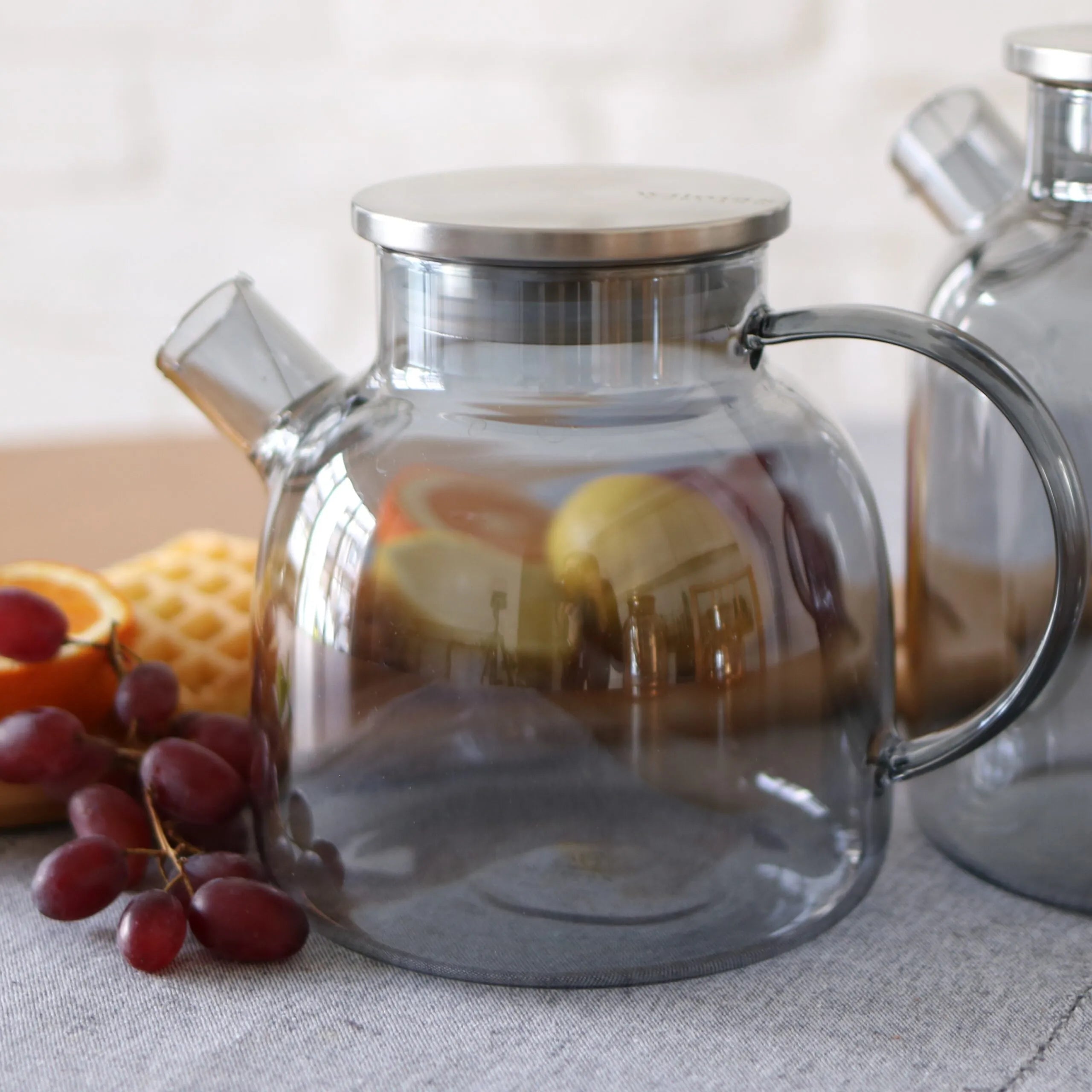 Wilmax Teekanne 950 ml mit Federfilter und mit Edelstahldeckel Grau aus Thermoglas